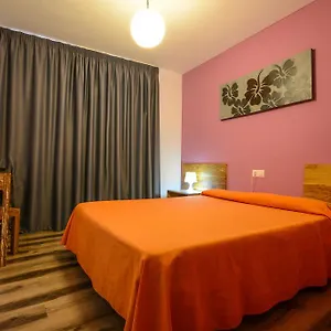 hostal-ancora.catalonia-hotels.com/
